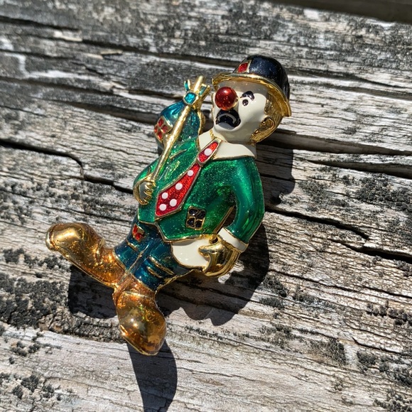 Colorful Clown Pin - Picture 2 of 5